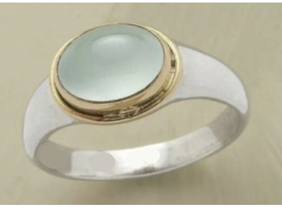 GOLD AND STERLING RING WITH PALE GREEN CABOCHON MOONSTONE SZ.6