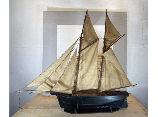 Antique Model Schooner Ship Anna - Passed To Peter Larkin, From His Grandfather