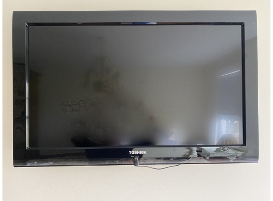 Toshiba 31' Flat Screen Smart Television
