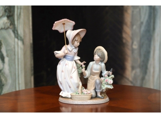 Lladro Figure 'For You'