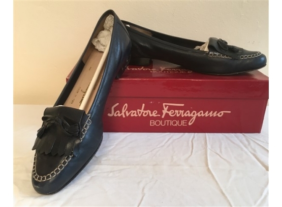 Vintage Navy Ferragamo Shoes - Size 8.5