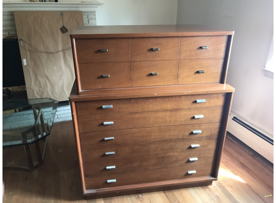 Drexel  Mid Century Modern Chest Of Drawers