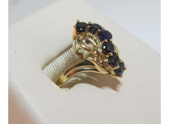 14K Gold Sapphire Ring - 3.4 Grams - Size 7.5