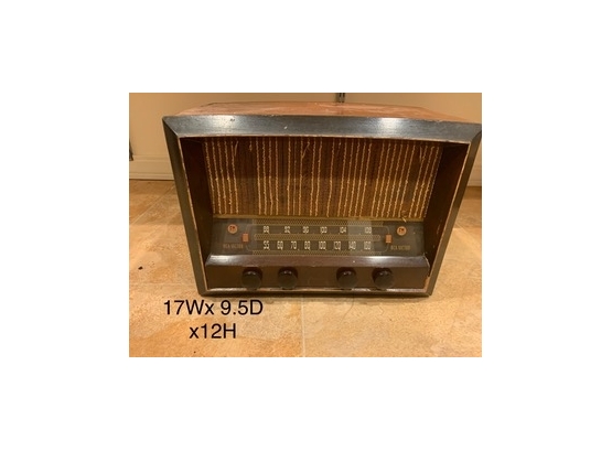 RCA Victor Radio- Golden Throat Tone Model