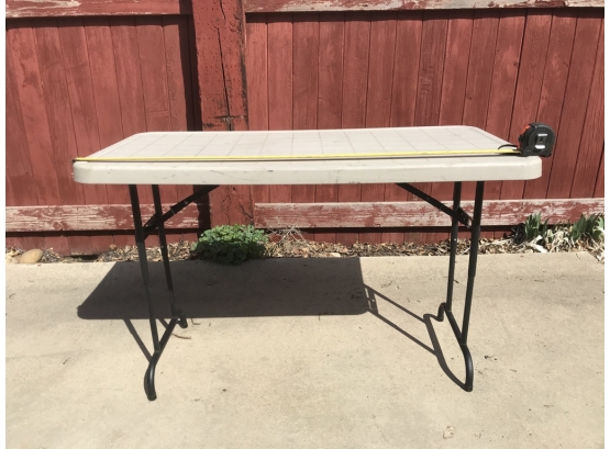 Lightweight Collapsible Table