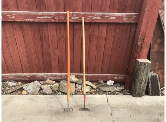 Garden 4-Tine Cultivator And Flat Blade