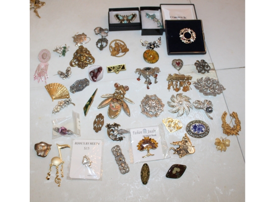 Mixed Lot Of Vintage Pins - Assorted Sizes! Item #250 LR