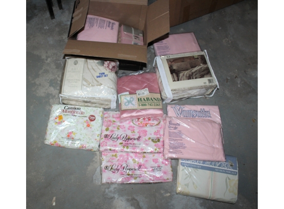 Mixed Lot Of Vintage Twin Size Sheets - Fitted Sheets, Flat Sheets & Pillow Cases - NEW! Item #229 KIT