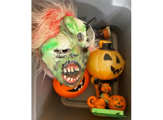 MISC HALLOWEEN DECORATIONS & HOLIDAY WRAPPING SUPPLIES