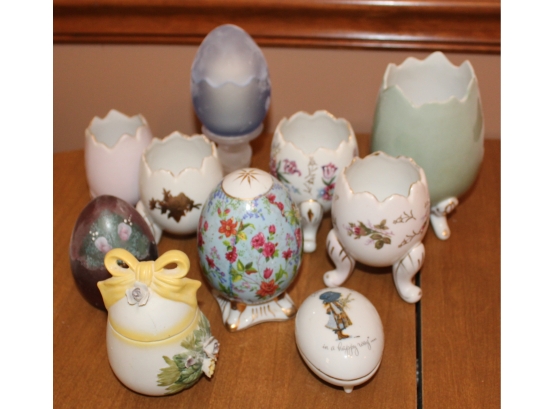 323. Small Decorative Eggs (12)