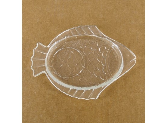 Set Of 6 Vintage Glass Fish Pattern Snack Plates