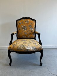 Accent Chair Has Vintage Feel