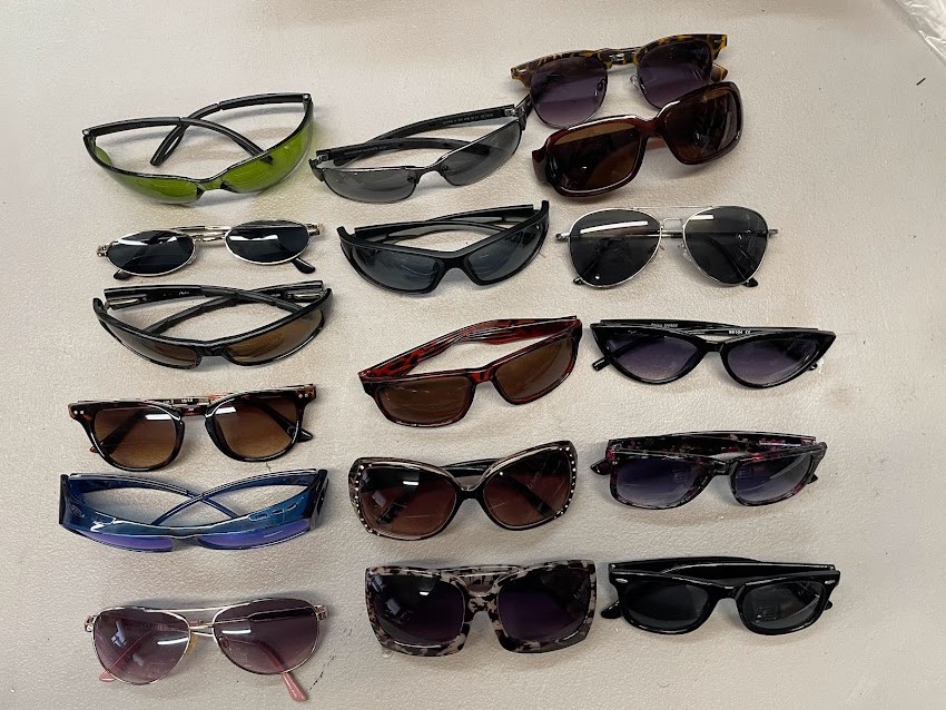 Lot Of Assorted Men's/Women's Sunglasses Various Brand, Colors