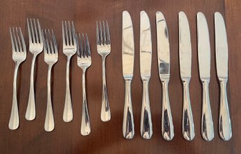 12pc-Oneida Stainless Flatware Set - (USPS  Shipping Available)