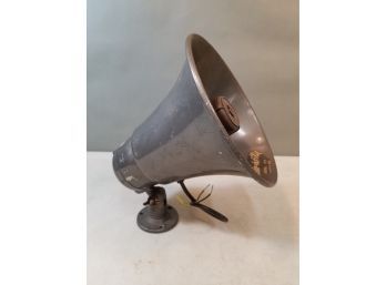 Vintage University IB-8 Horn Speaker Loudspeaker, Public Address PA Intercom Booster, 8.25'd X 9'l Horn