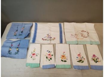 Lot Of  9 Vintage Embroidered Tea Towels Linens