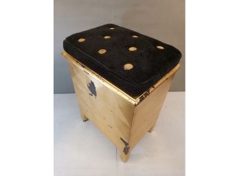 Modernist Storage Box Hamper Seat Stool With Domino Cushion Top, Gold Diamond Pattern Front