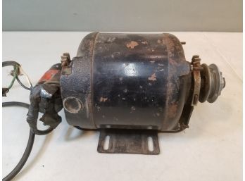 Vintage Westinghouse Shop Tool Motor, 1/6 HP 56 Frame 1725 RPM 115/230VAC 1 Phase, Wired For 115V Operation