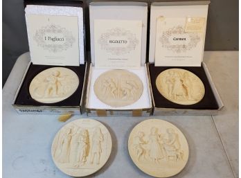 Set Of 5 La Scala Grand Opera Collection Collector Plates In Ivory Alabaster By Dante Di Volleradici Studio