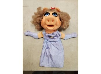 Vintage 1978 MISS PIGGY Hand Puppet Muppet Doll, Fisher Price #855 Jim Henson Assoc., 16'h X 11'w (hair)