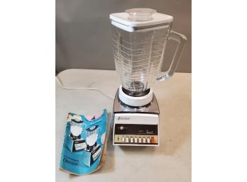 Classic Osterizer Imperial Model 542 Blender, 800 Watts, 8 Speed, Chrome, Glass Pitcher, Working, Cookbook