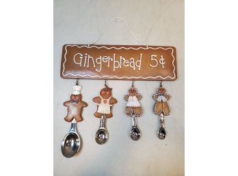 Gingerbread 5c Hanging 4 Hook Wall Plaque With Gingerbread Man Woman Kids Family Measuring Spoons, Unused