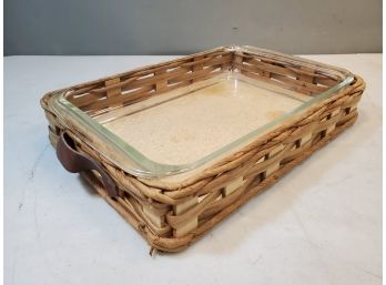 PYREX 233N Baker In A Basket, 3 Quart Glass Casserole Dish W/ Woven Splint Serving Basket 233N, 14.5'l X 10'd