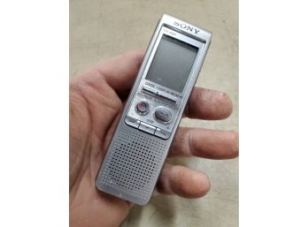 Sony ICD-8500 Handheld IC Digital Voice Recorder, Works