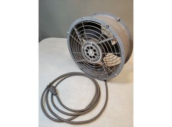 IMC Magnetics 'The Condor' Heavy Duty Circulating Fan With Cord, Model No. 10, 115VAC, 10'D X 3.5', Working