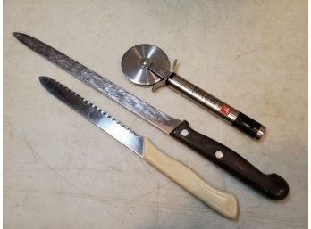 Lot Of Zwilling J.A. Henckels German Kitchen Cutlery: Friodur Bread Knife, 727 Slicing Knife, Pizza Cutter