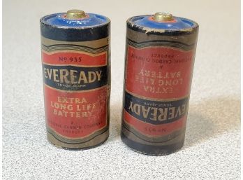 2 Vintage 1947 Eveready No. 935 (C Cell) Extra Long Life Batteries, Collectible, No Leaks, One Inverted Label