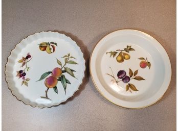 2 Royal Worcester English Flameproof Porcelain Oven To Table Ware Pie Plates Dishes, Evesham Fruit Pattern