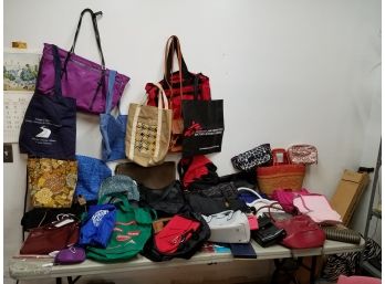 46 Piece Lot Of Purses Hand Bags Shoulder Bags Clutches Backpacks Briefing Case Totes, Etc