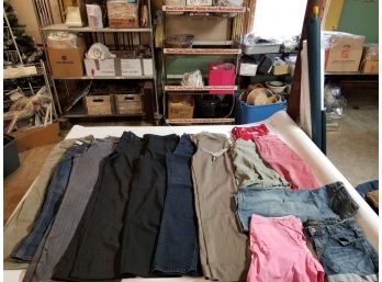 12pc Lot Of Ladies Small Shorts And Pants