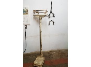 Antique Howe Doctor's Scale With Height Rule, Rutland Vermont, Cast Iron & Nickel Plate