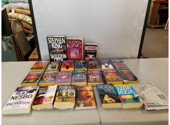Lot Of Mystery Books Including Several V.C. Andrews, Stephen King, Etc.