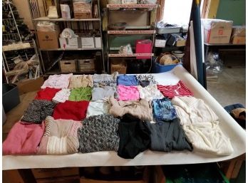 24pc Lot Of Ladies Small (4-6)tops