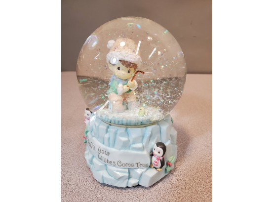 Precious Moments Snow Globe Music Box 'May All Your Wishes Come True' 2000 Enesco, 5.75'H X 3.5'D