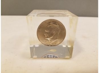 Vintage 1971 Eisenhower Silver Dollar In Lucite Paperweight, Space Age Eagle Landing On Moon, 2' Cube