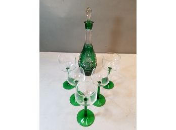 Fine Vintage Emerald Green Cut To Clear Decanter & 5 Green Stem Glasses, 13' X 4.5'd