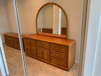 Horizontal 9 Drawer Dresser By Vaughn Furniture Company Of Virginia W/mirror.