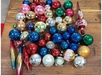 Shiny Brite Type Of Christmas Ornaments