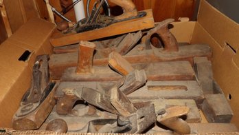 Large Tray Lot Of Large Wooden Jack And Plow Planes And Track Planes
