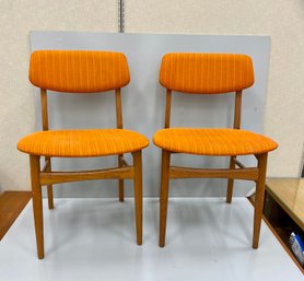 Pair Danish Modern Mid Century Style Chairs