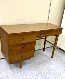 Vintage Mid Century Desk By Stanley Distinctive Furniture