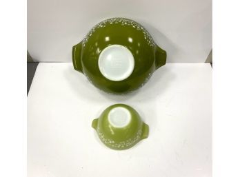 Two Pyrex Bowls