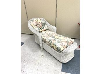 Vintage Wicker Chaise Lounge With Cushions