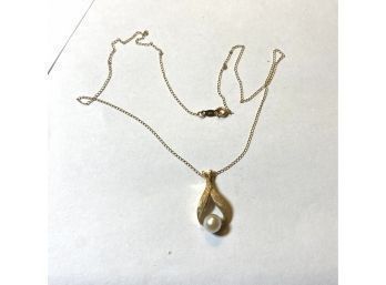 14K Gold Necklace With 14K Gold And Pearl Pendant