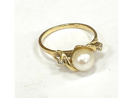 10K Gold And Pearl Ring Size 5.5