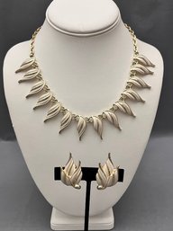 Vintage Signed Emmons Gold Tone Cream Enameled Wing Leaf Necklace And Earrings Set